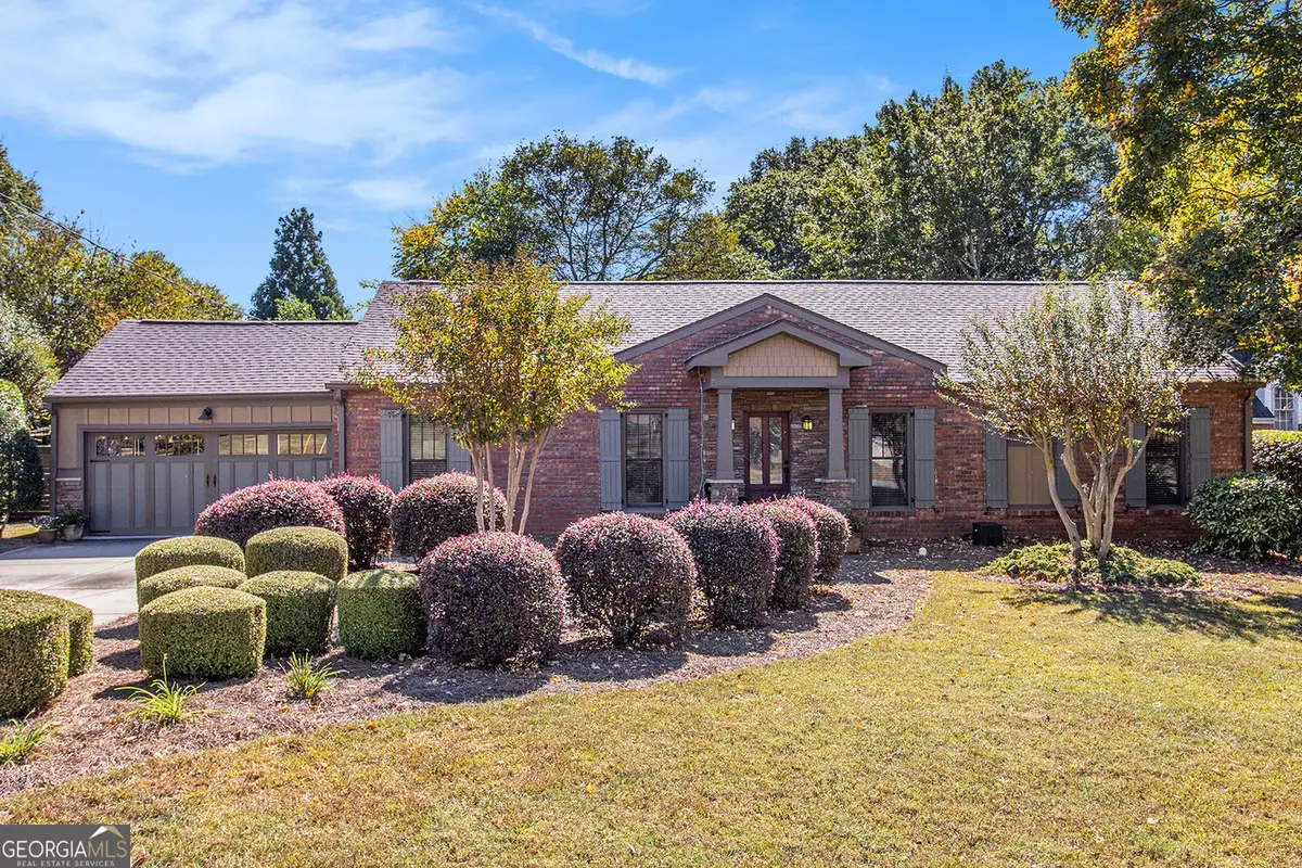 335 Stonebridge Trail, Roswell, GA 30075 - Image #1