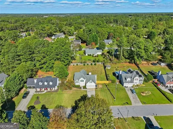 245 Fox Run, Loganville, GA 30052