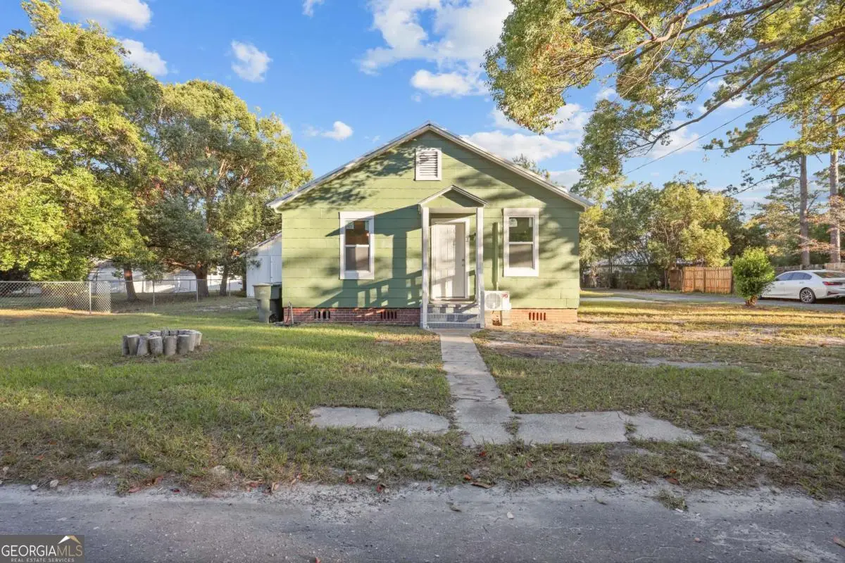 241 S Elm Lane, Jesup, GA 31546 - Image #1