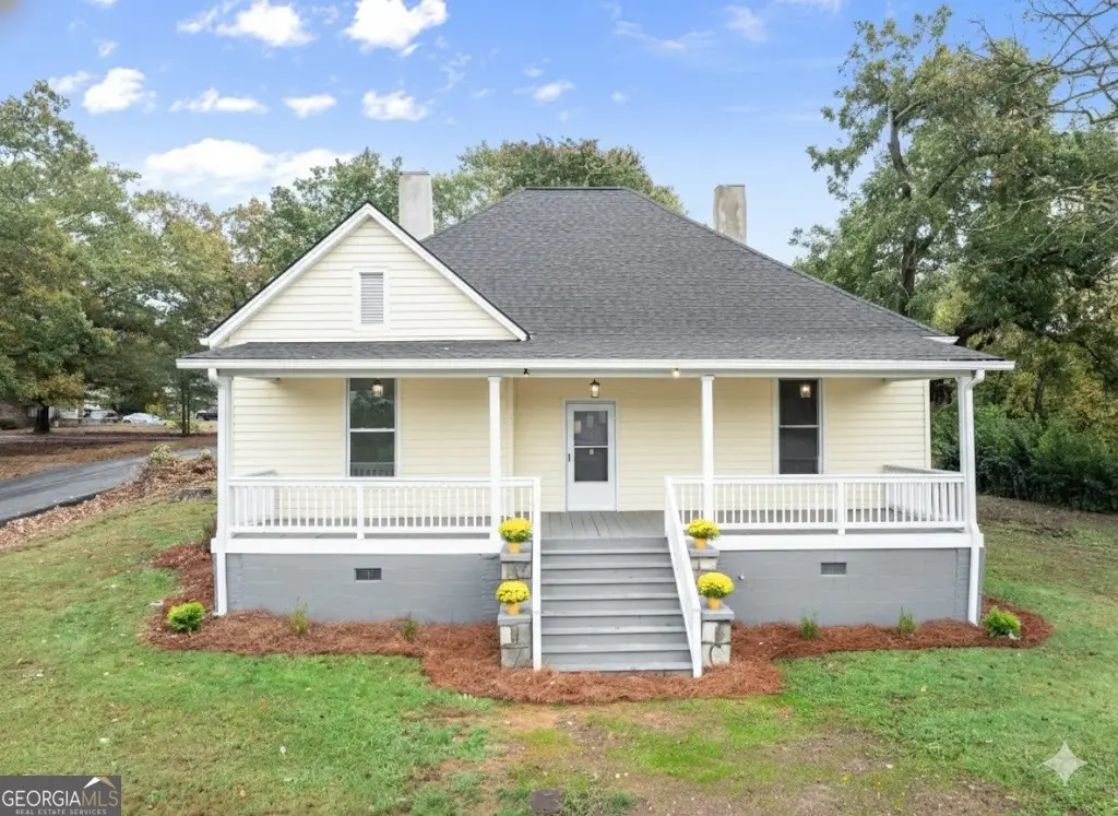 102 Barber Street, Commerce, GA 30529 - #1