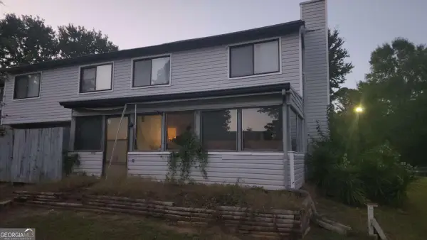 556 Country Greens Drive, Jonesboro, GA 30238