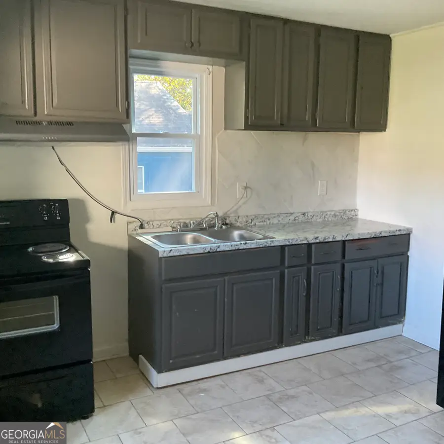 541 W Lake Avenue Nw, Atlanta, GA 30318 - Image #3