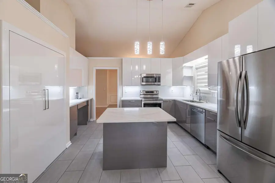 1296 Mandalay Court Sw, Lilburn, GA 30047 - Image #2