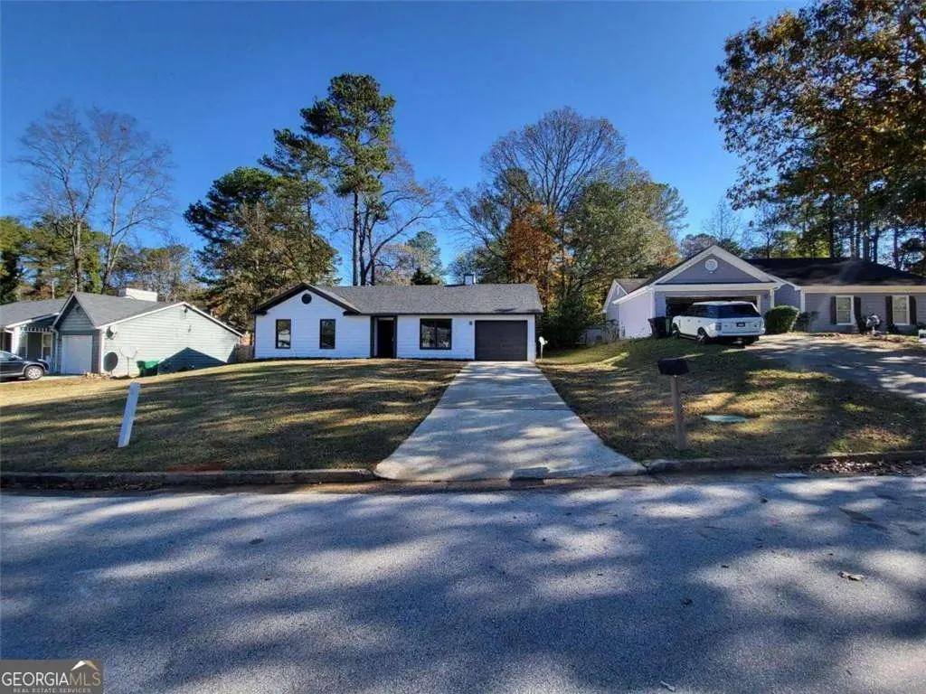 915 Fox Valley Court, Stone Mountain, GA 30088 - #1