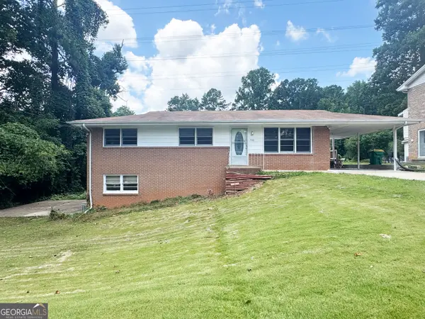 960 Longleaf Drive, Forest Park, GA 30297