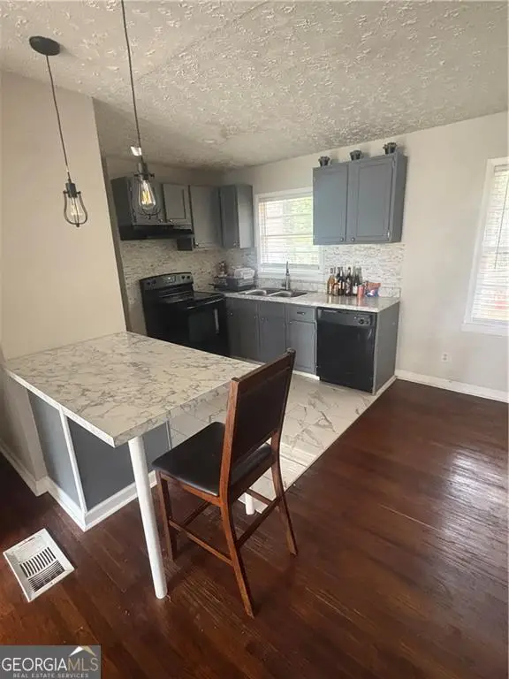 437 Fairlock Lane Nw, Atlanta, GA 30331 - Image #2