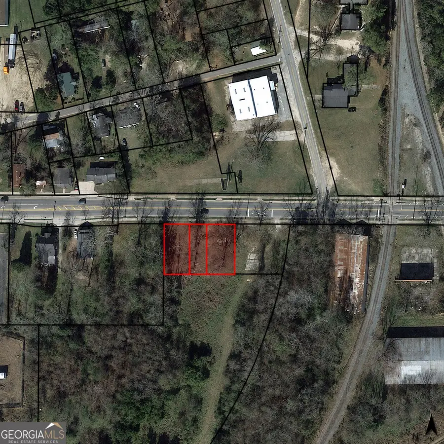 144 E Winthrope Avenue, Millen, GA 30442 - #2