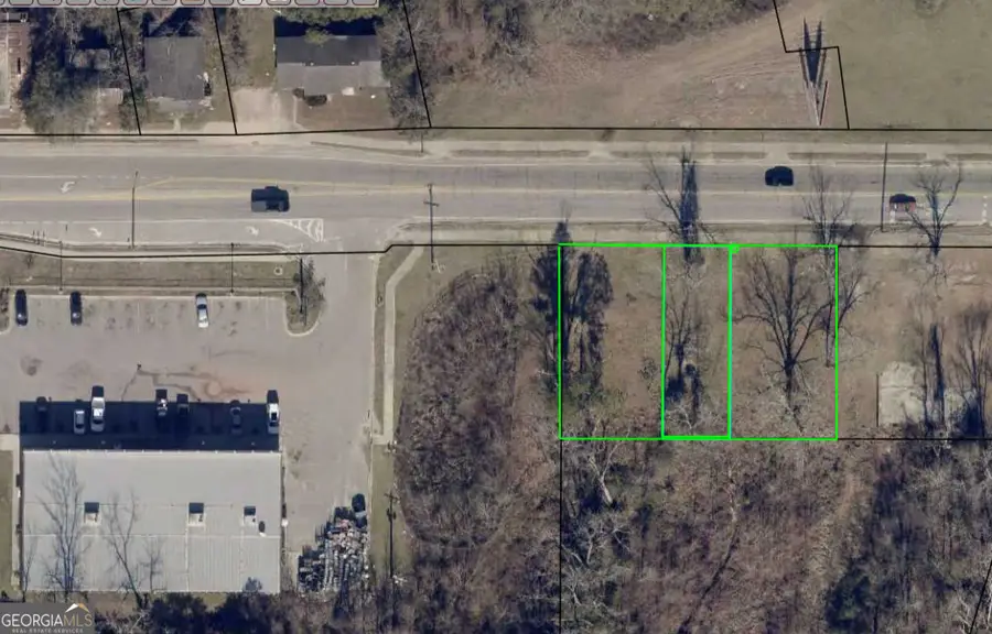 144 E Winthrope Avenue, Millen, GA 30442 - #3