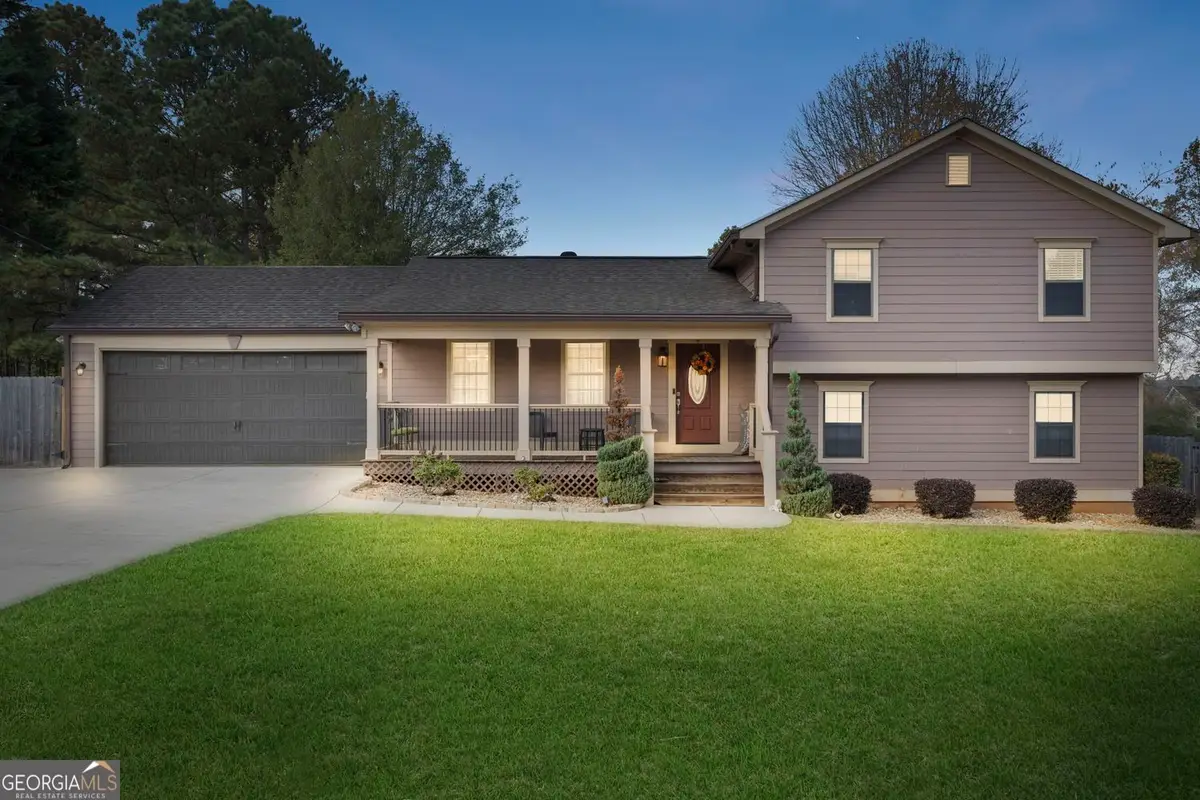 1502 Sir Knights Way, Lawrenceville, GA 30045 - #1