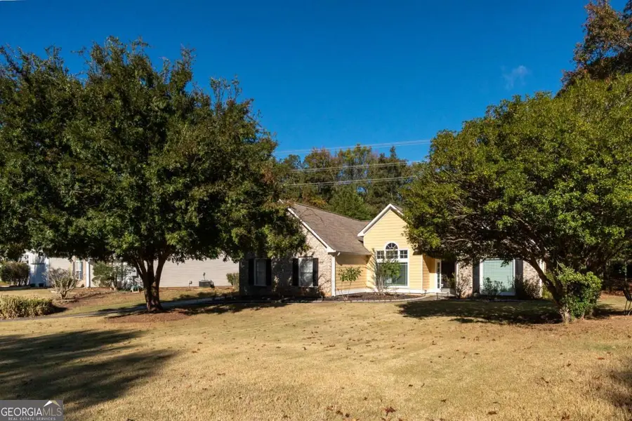 727 Eight Point Court, Suwanee, GA 30024 - Image #3