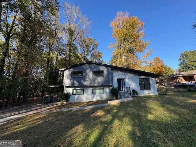 2045 Pine Oak Drive Sw, Atlanta, GA 30310 - Image #3