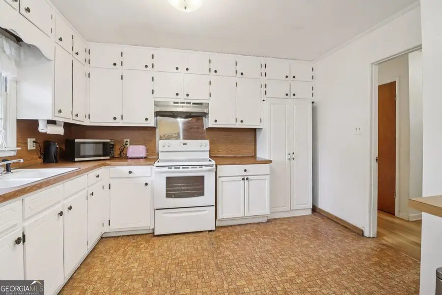 5735 Burnt Hickory Road, Powder Springs, GA 30127 - Image #3