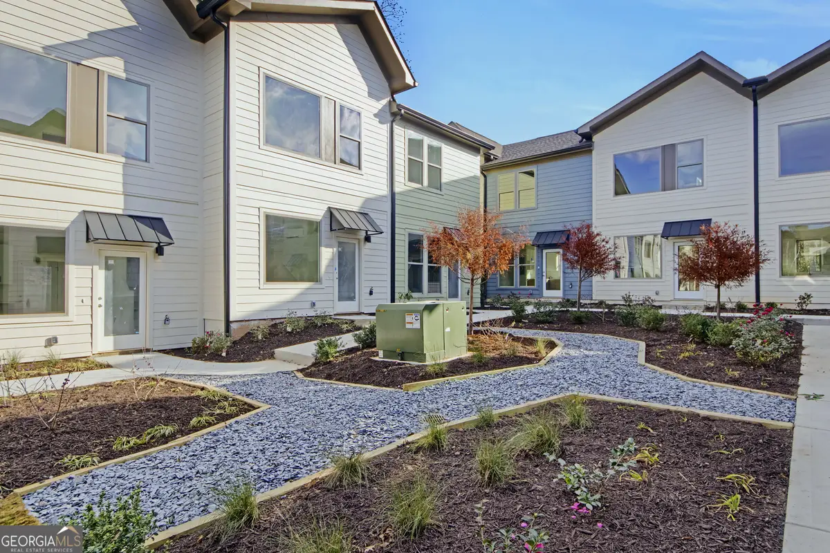 1070 Dill Avenue Sw #204, Atlanta, GA 30310 - Image #1