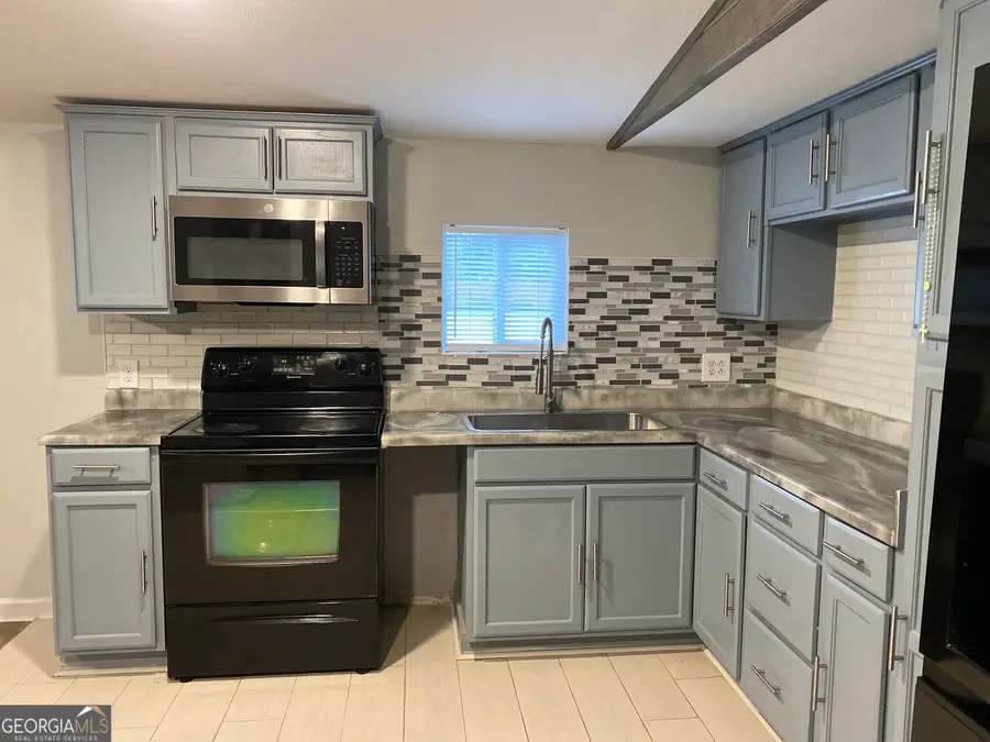 580 Overlook Drive, Stone Mountain, GA 30087 - Image #2