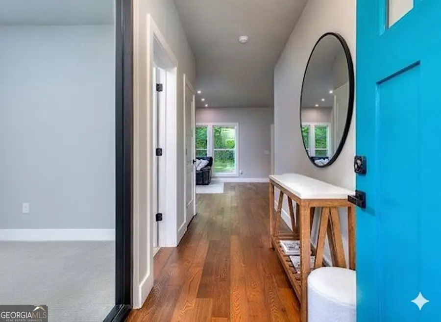 419 Mcinnes Circle Se, Marietta, GA 30060 - Image #2