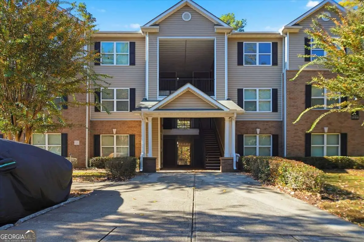 8201 Fairington Ridge Circle, Lithonia, GA 30038 - #1