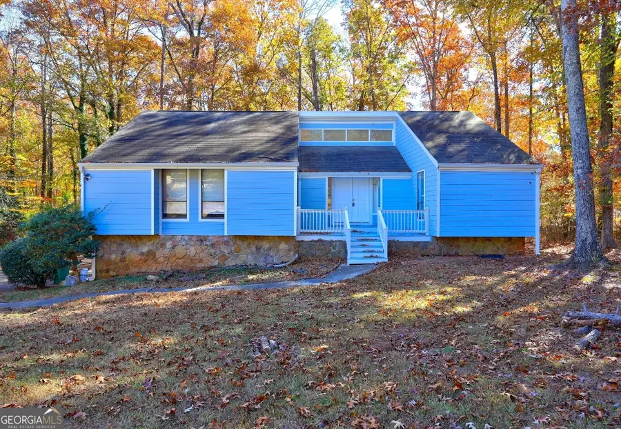 871 Lost Creek Circle, Stone Mountain, GA 30088 - Image #2