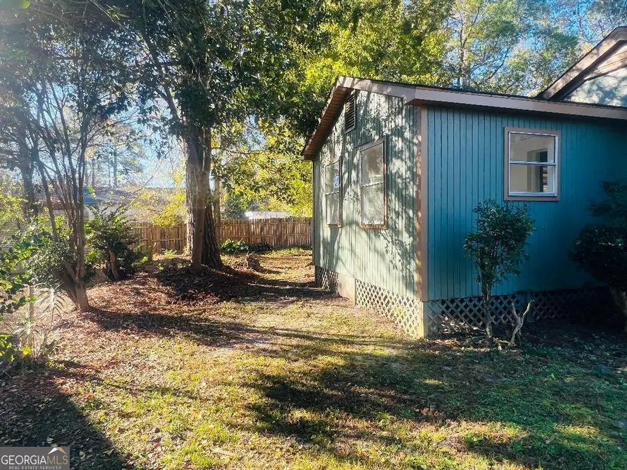 11 W Moore Street, Statesboro, GA 30458 - Image #2