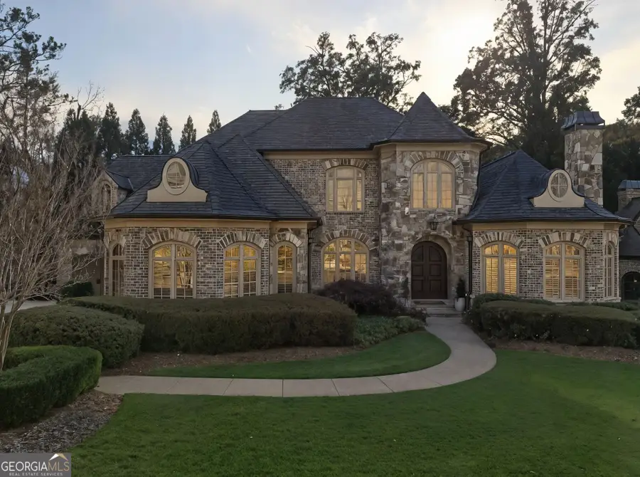 841 Camden Park Court Ne, Atlanta, GA 30342 - Image #2