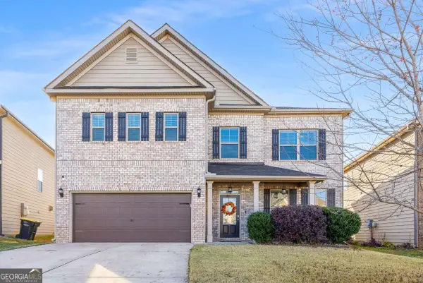 300 Palm Springs Circle, Fairburn, GA 30213