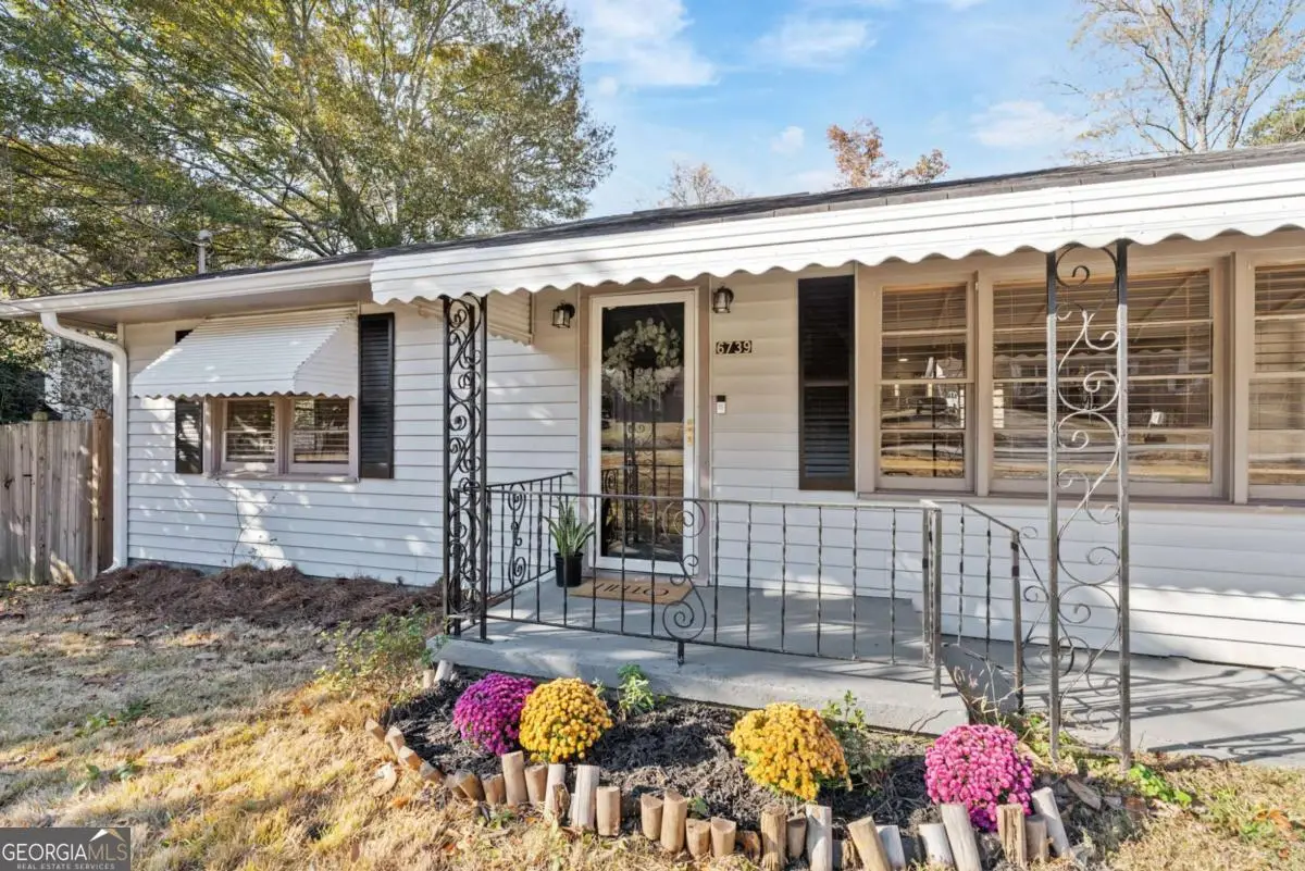 6739 Kull Drive, Lithia Springs, GA 30122 - #1