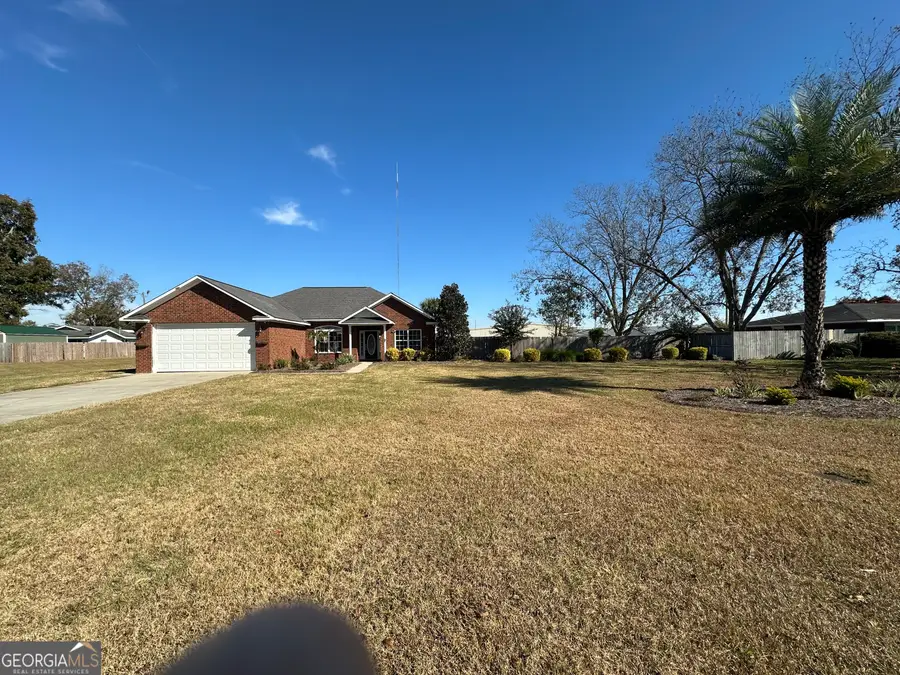 1212 E Barnard Street, Glennville, GA 30427 - Image #2