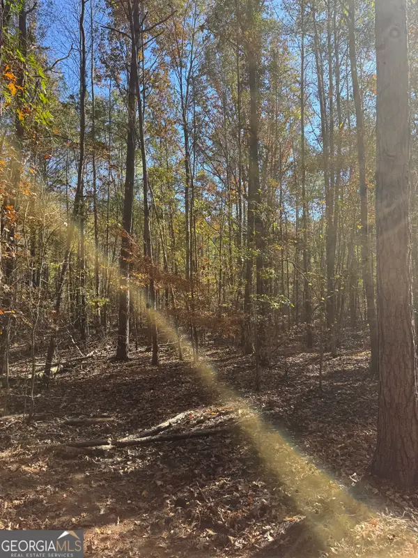 143 W Drummond Road, West Point, GA 31833