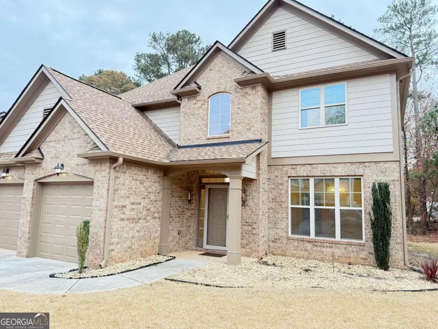 3925 Dunaire Drive, Stone Mountain, GA 30083 - Image #2