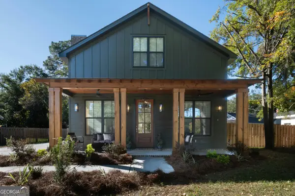 209 E Derenne Avenue, Savannah, GA 31405