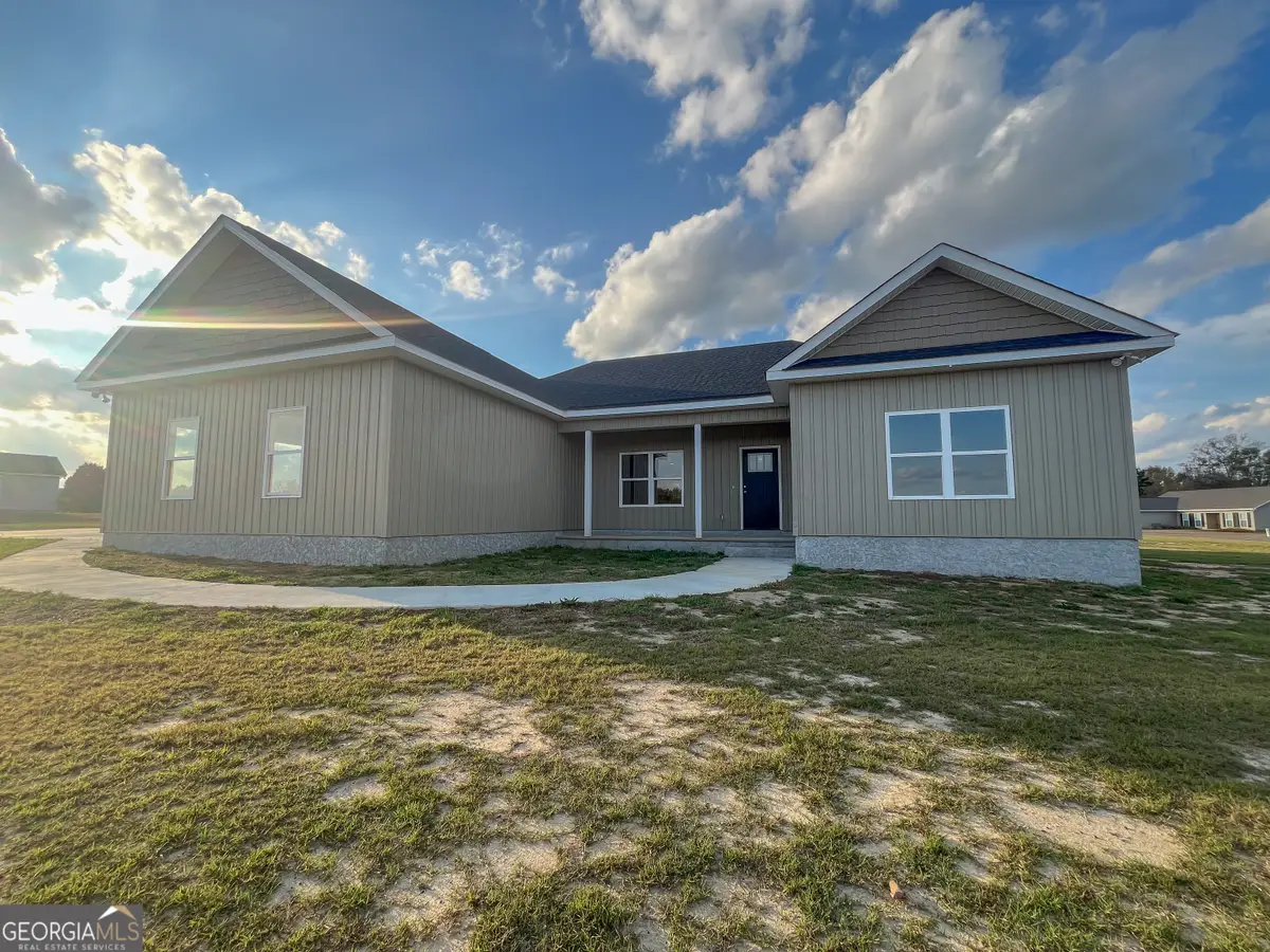 522 Clearwater Cir Road, Dublin, GA 31021 - Image #1