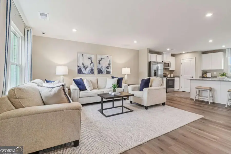 6643 Red Oak Way, Stone Mountain, GA 30087 - Image #2