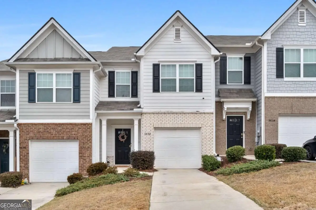 5656 Union Pointe Drive, Union City, GA 30291 - Image #1