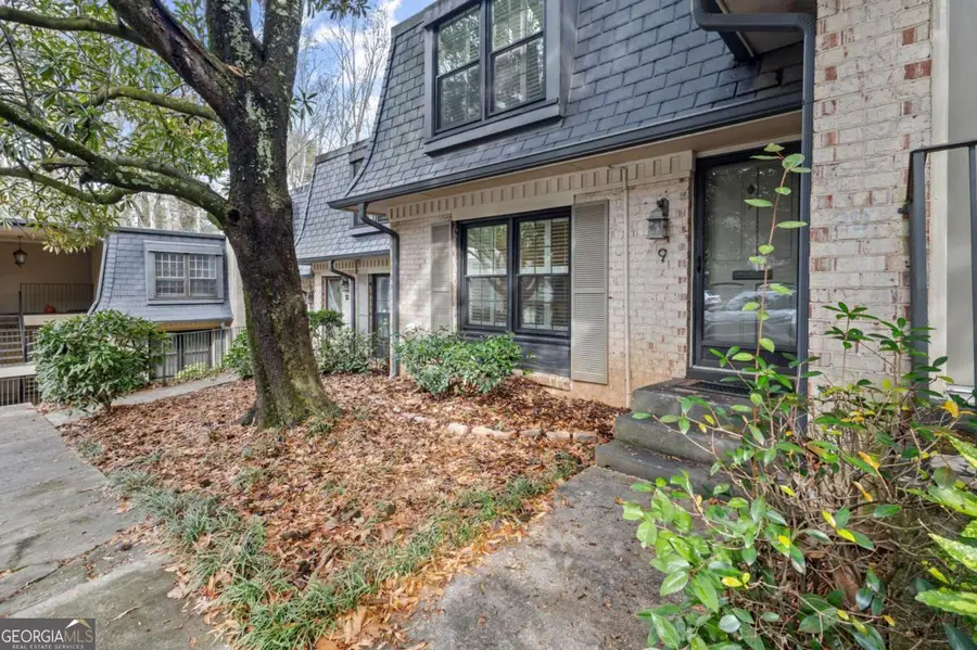9 Vista Square Nw, Atlanta, GA 30327 - Image #2