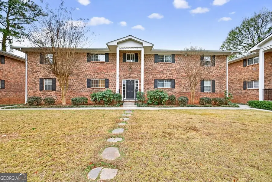 315 Hilderbrand Drive #B4, Sandy Springs, GA 30328 - Image #3