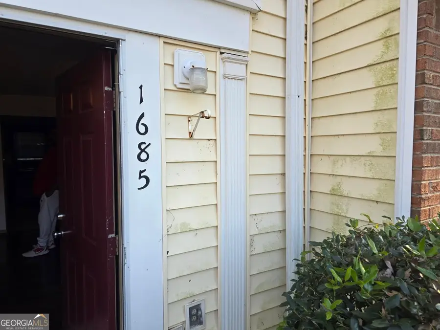 1685 Hunting Creek Drive Se, Conyers, GA 30013 - Image #2