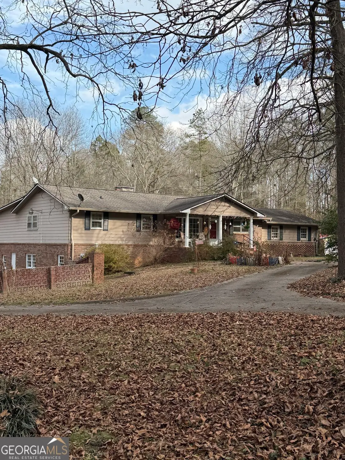 329 Riverbend Drive, Royston, GA 30662 - Image #1