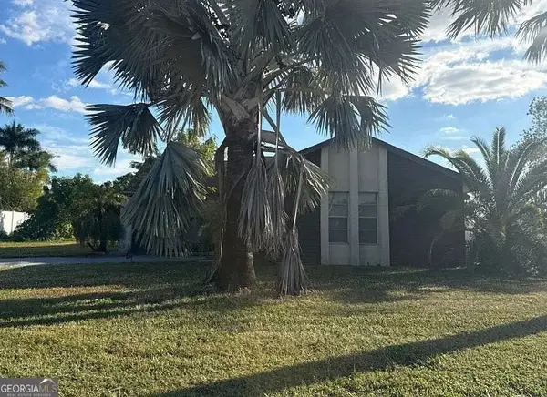 410 Parkside Street, Lehigh Acres, FL 33936