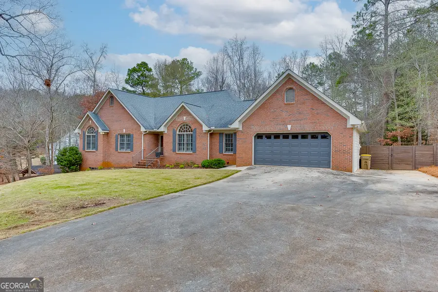 61 Hunters Way, Hoschton, GA 30548 - Image #3