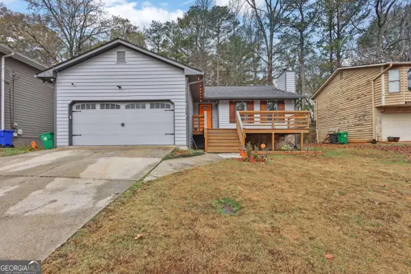 700 Pepperwood Trail, Stone Mountain, GA 30087