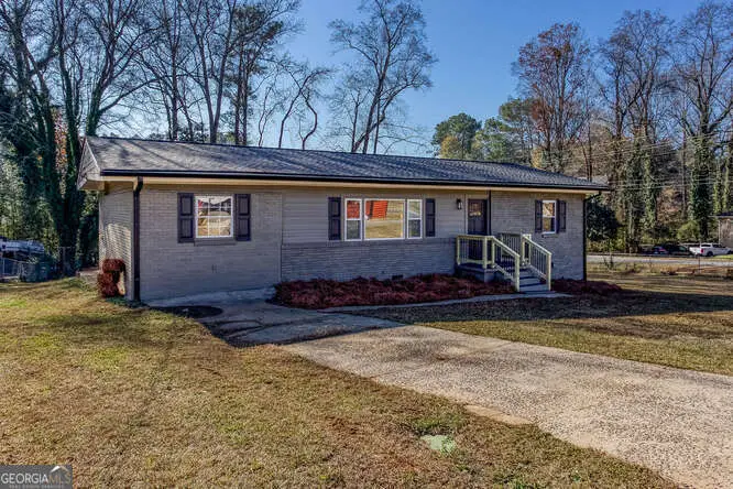 12 Peachtree Circle Se, Marietta, GA 30060 - Image #2