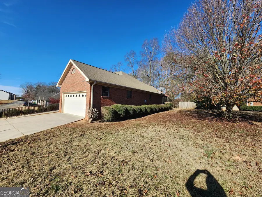 70 Golden Oaks Drive, Hartwell, GA 30643 - Image #3