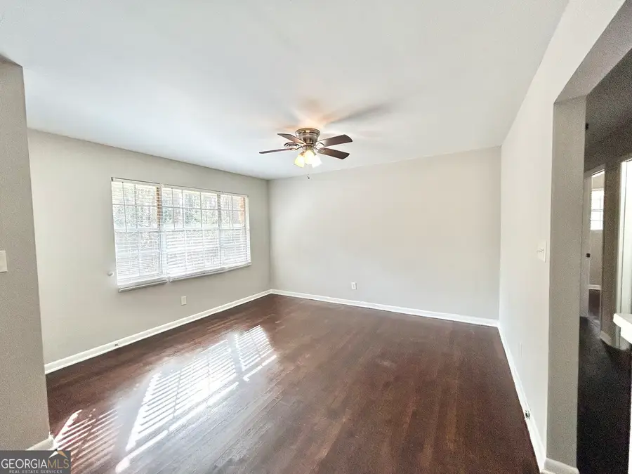 6496 Raymond Drive, Union City, GA 30291 - Image #2