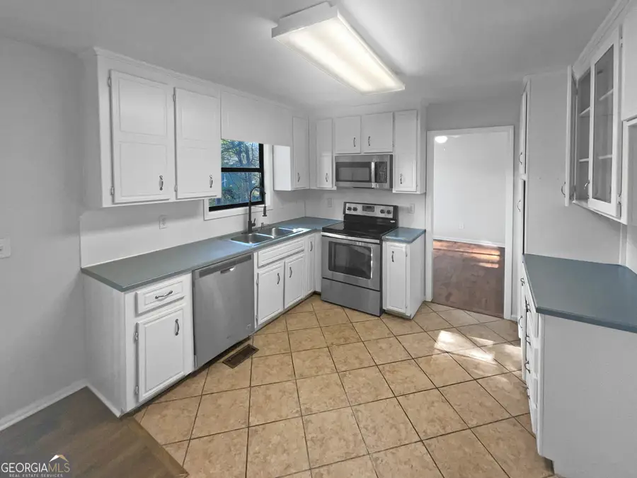 21 Wayne Drive Sw, Cartersville, GA 30120 - Image #2