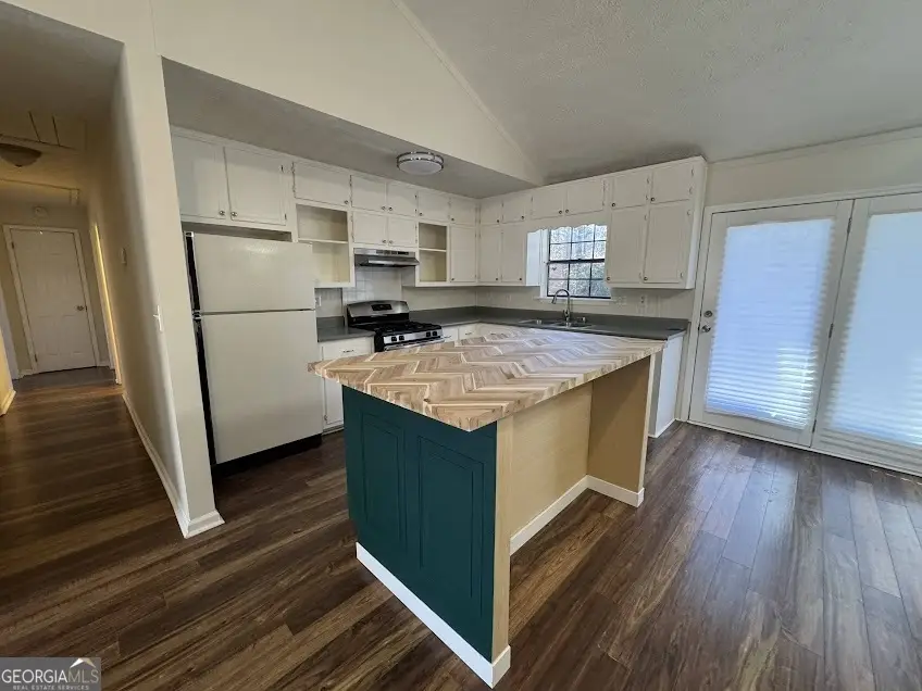 65 Fair Oak Drive Se, Conyers, GA 30094 - Image #3