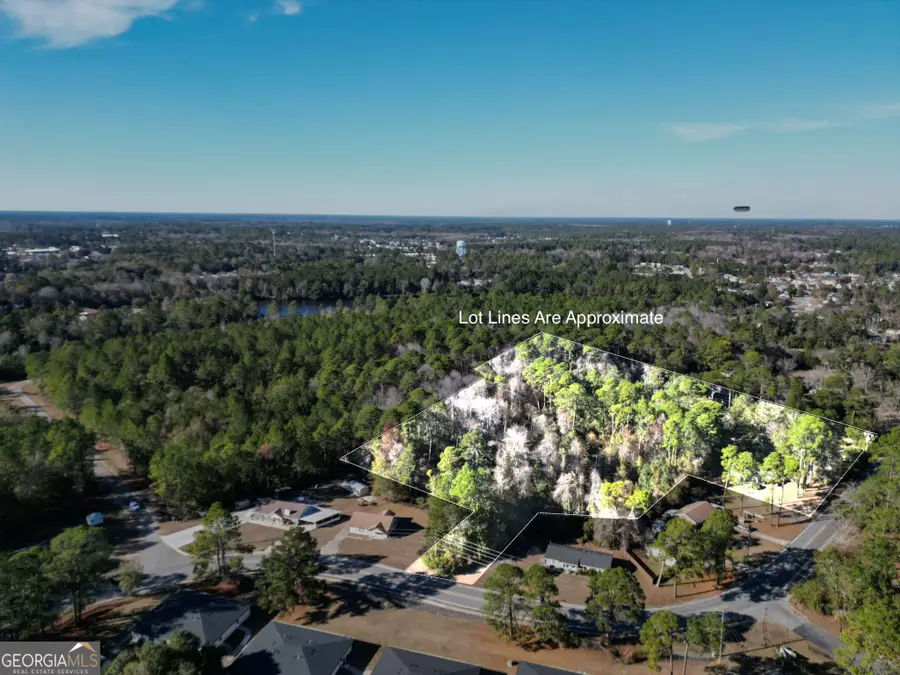 992 Pineland Avenue, Hinesville, GA 31313 - Image #2