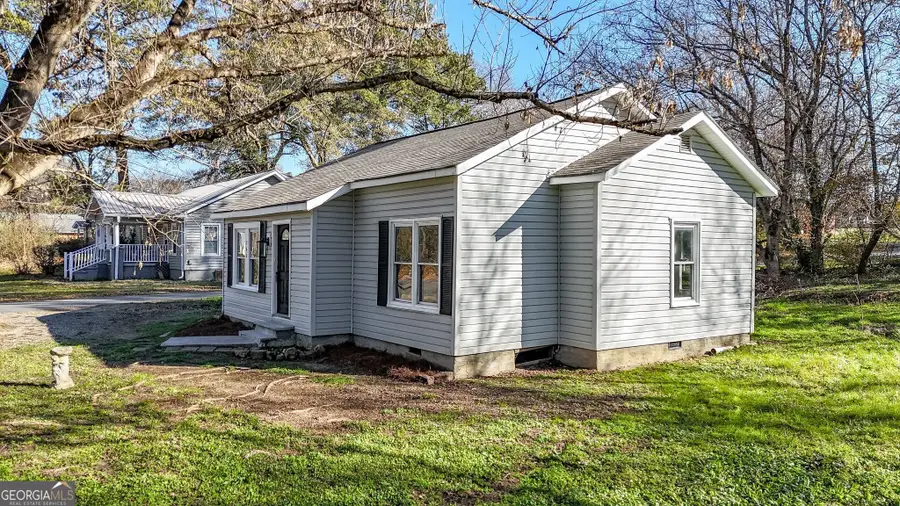 562 Highland Avenue, Summerville, GA 30747 - #2