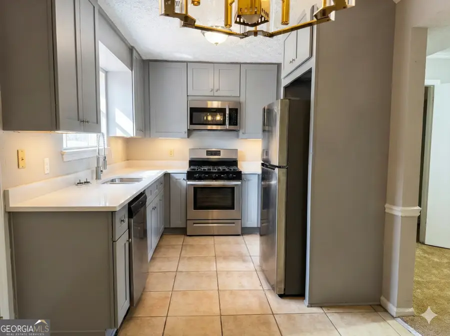 411 Fawnbrook Circle, Griffin, GA 30223 - Image #2