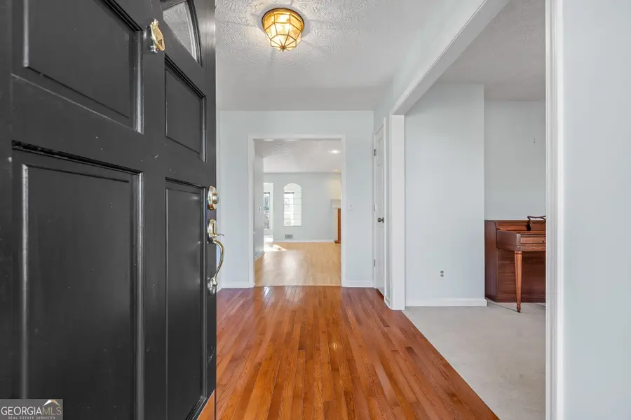 605 Chenocetah Drive, Cornelia, GA 30531 - Image #2