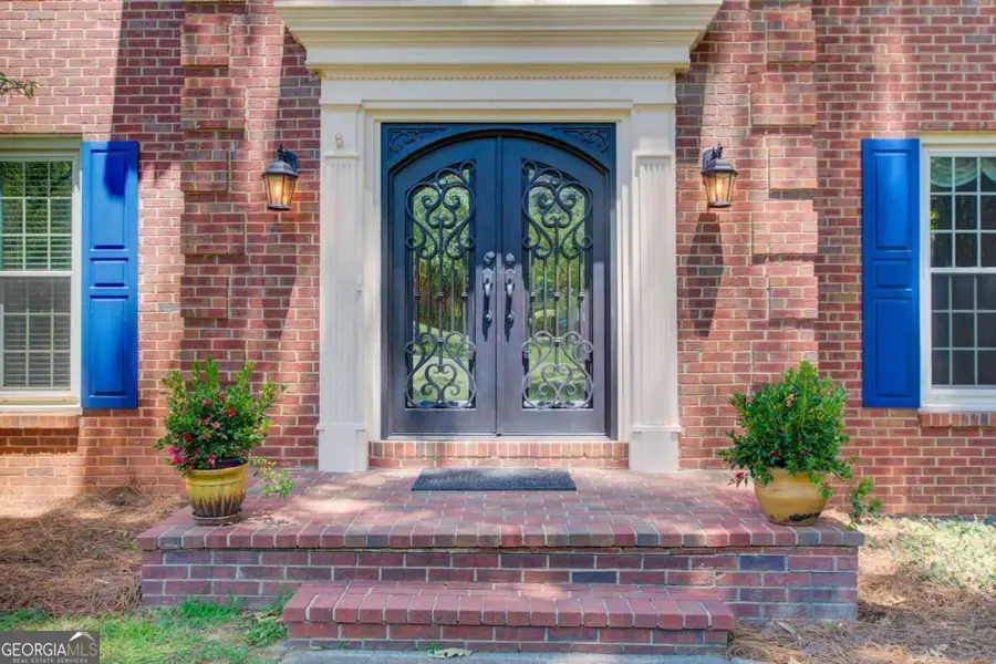 5163 Charlemagne Way Sw, Lilburn, GA 30047 - Image #3