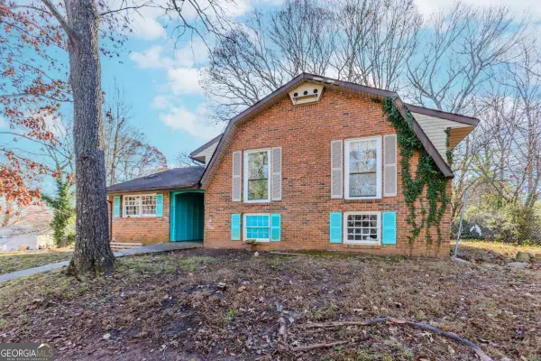 556 Roxbury Drive, Riverdale, GA 30274